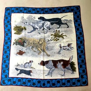 Perry Ellis hunting dogs silk scarf 38 x 38”